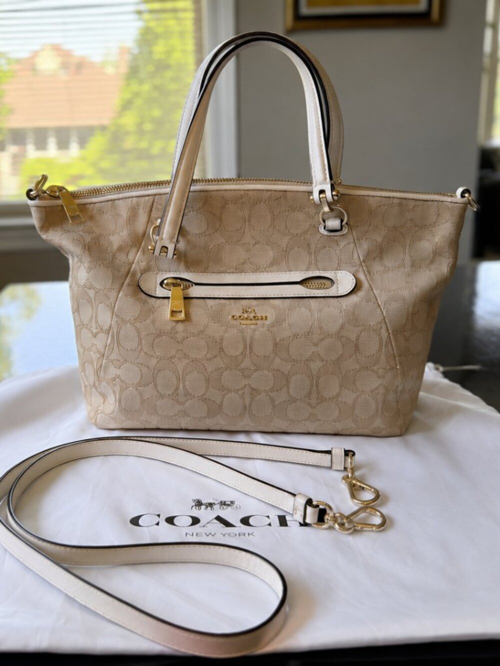 Coach City Zip Tote / Crossbody Bag Beige Signature Canvas & White Leather EUC